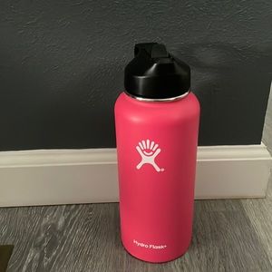 32 oz Watermelon color hydroflask